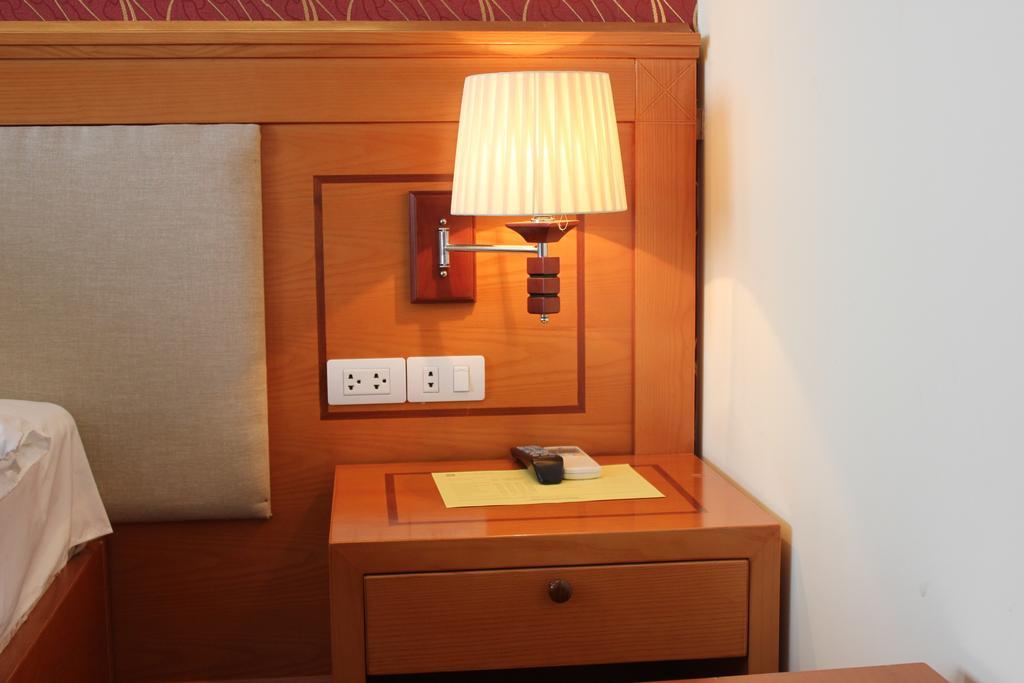 Hanoi Legacy Hotel - Hoan Kiem Zewnętrze zdjęcie